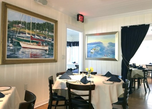 pelican-cafe-restaurant-in-lake-park
